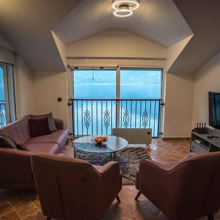 Modern Waterfront 3-Bed Apartment Donja Kostanjica المظهر الخارجي الصورة
