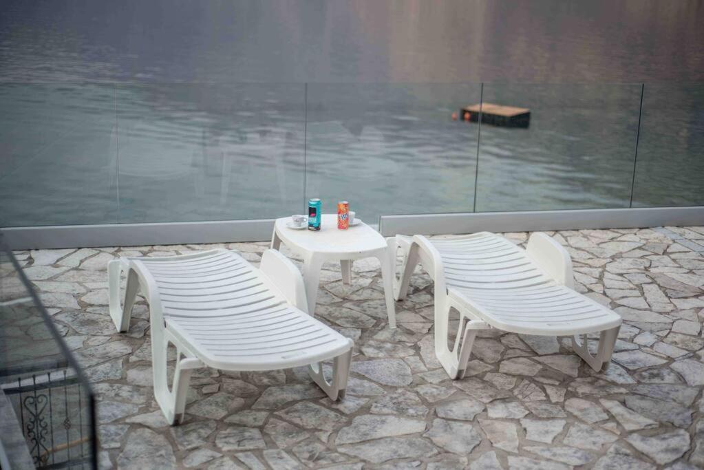 Modern Waterfront 3-Bed Apartment Donja Kostanjica المظهر الخارجي الصورة